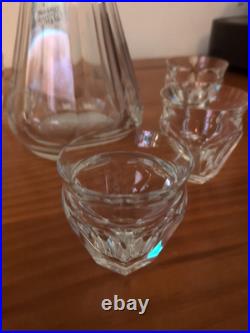 Ensemble carafe et 6 verres en cristal de Baccarat (prix du lot)