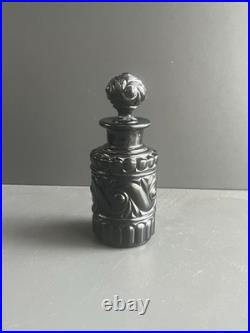 Flacon En Cristal Noir Baccarat Modelé Russe