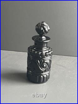 Flacon En Cristal Noir Baccarat Modelé Russe