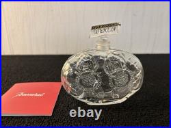 Flacon à parfum Caron modèle 2 fleurs en cristal de Baccarat