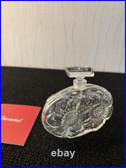 Flacon à parfum Caron modèle 2 fleurs en cristal de Baccarat