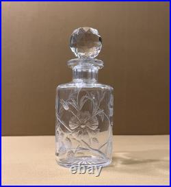 Flacon à parfum en cristal taillé BACCARAT série F 74 modèle EGLANTIER 15,5 cm