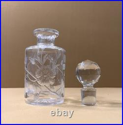 Flacon à parfum en cristal taillé BACCARAT série F 74 modèle EGLANTIER 15,5 cm