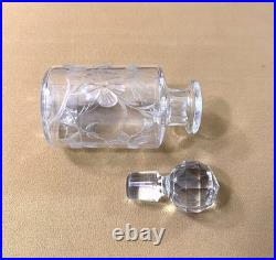 Flacon à parfum en cristal taillé BACCARAT série F 74 modèle EGLANTIER 15,5 cm