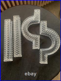 Grand chemin de table en cristal de Baccarat, 4 pièces, modèle Tors, Bambou