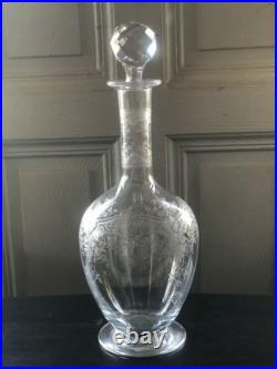 Grande carafe en cristal gravé BACCARAT Medicis forme 8470 gravure 8828