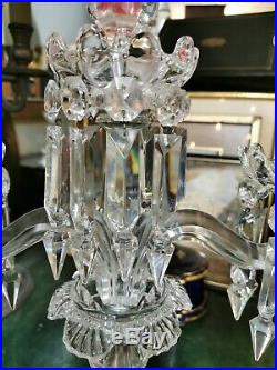 Grande paire de Chandeliers cristal signé Baccarat 3 feux pampille socle perlé