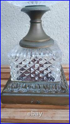 Imposant Vase Médicis En Cristal Taillé Sur Pied Création vaudeville à Baccarat