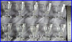 Lot 10 verres XIXème en cristal taillé de Baccarat pour cave, cabaret à liqueur