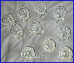 Lot 10 verres XIXème en cristal taillé de Baccarat pour cave, cabaret à liqueur