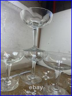 Lot 12 Coupe à champagne modèle Genova en cristal de Baccarat Réf 26/1841