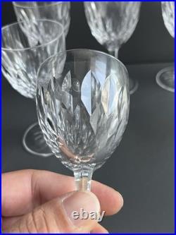Lot 12 Verres A Vin En Cristal Baccarat modèle à écaille