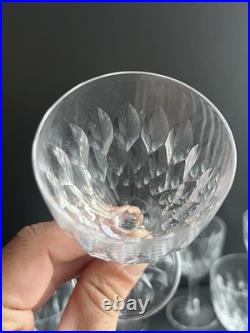 Lot 12 Verres A Vin En Cristal Baccarat modèle à écaille