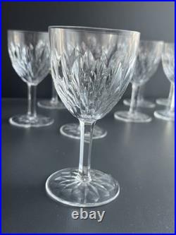 Lot 12 Verres A Vin En Cristal Baccarat modèle à écaille