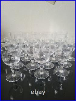 Lot 22 verres à pied en verre Cristal Baccarat MODELE Renaissance Estampillé