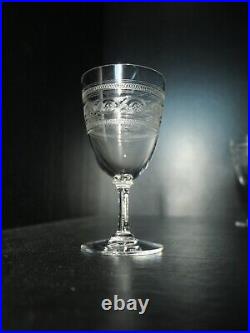 Lot 6 verres à vin blanc cristal gravé Baccarat gravure 7742 Athénienne 10,9 cm