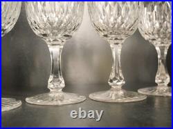 Lot 7 Verres à vin blanc en cristal taillé Baccarat forme 6186 taille 8357 Lot 7 Verres à vin blanc en cristal taillé Baccarat forme 6186 taille 8357