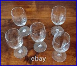 Lot de 5 verres à vin modèle perfection en cristal de Baccarat