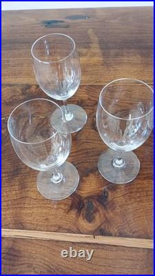 Lot de 5 verres à vin modèle perfection en cristal de Baccarat