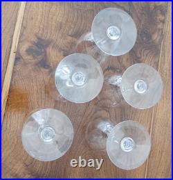 Lot de 5 verres à vin modèle perfection en cristal de Baccarat