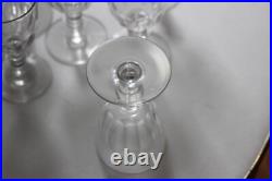 Lot de 7 Anciens Verres à Vin ou Porto en Cristal Baccarat, Modèle Gondole Lot de 7 Anciens Verres à Vin ou Porto en Cristal Baccarat, Modèle Gondole