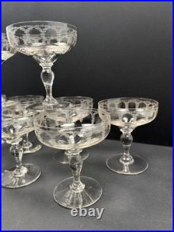 Lot de 9 Coupes à Champagne en Cristal de Baccarat / Saint Louis Gravé XIXe