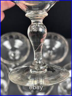 Lot de 9 Coupes à Champagne en Cristal de Baccarat / Saint Louis Gravé XIXe