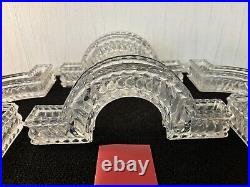 Lots 4 chemins de table modèle Tors/ Bambou clair cristal Baccarat (prix des 4) Lots 4 chemins de table modèle Tors/ Bambou clair cristal Baccarat (prix des 4)