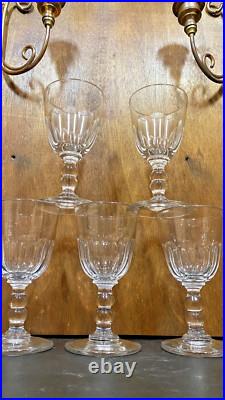Magnifique Lot De 5 Verres Cristal Baccarat Modèle Clermont Côtes Plate Magnifique Lot De 5 Verres Cristal Baccarat Modèle Clermont Côtes Plate