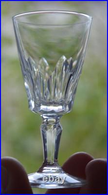 Magnifique Lot De 6 Petits Verres En Cristal De Baccarat Signe Magnifique Lot De 6 Petits Verres En Cristal De Baccarat Signe
