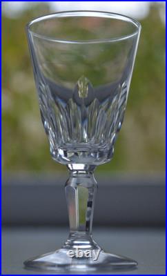 Magnifique Lot De 6 Petits Verres En Cristal De Baccarat Signe Magnifique Lot De 6 Petits Verres En Cristal De Baccarat Signe