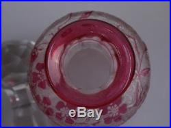 Magnifique flacon en cristal de Baccarat modèle Eglantier rose 14,5 cm