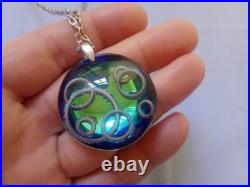 Ortega à Baccarat Pendentif verre cristal bleu & inclusion de cercles métal