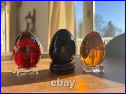 Ouf en cristal de Baccarat rouge, noir et ambré. Comme neufs ensemble ou séparés