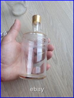Paire de carafons doré, en cristal de Baccarat (prix de la paire)