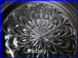 Plateau plat assiette en cristal manufacture de Creusot Baccarat Charles X fleur Plateau plat assiette en cristal manufacture de Creusot Baccarat Charles X fleur