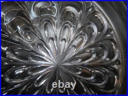 Plateau plat assiette en cristal manufacture de Creusot Baccarat Charles X fleur Plateau plat assiette en cristal manufacture de Creusot Baccarat Charles X fleur