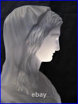 Sculpture cristal signée Baccarat buste de femme époque XX ème siècle