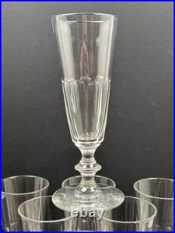 Série de 7 Flûtes à Champagne en Cristal de Baccarat Taillés Pans Coupés XIXe
