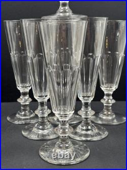 Série de 7 Flûtes à Champagne en Cristal de Baccarat Taillés Pans Coupés XIXe