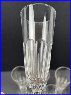 Série de 7 Flûtes à Champagne en Cristal de Baccarat Taillés Pans Coupés XIXe