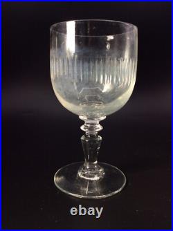 Série de trois verres à eau en cristal taillé de Baccarat modèle Renaissance