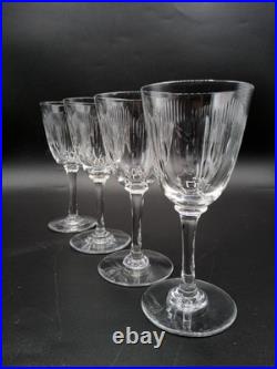 Série quatre verres à vin rouge cristal soufflé taillé Baccarat modèle Molière