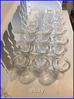 Service 24 verres cristal de Baccarat modèle Talleyrand