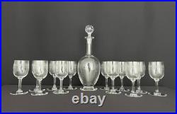 Service Sévigné en cristal de Baccarat. Carafe et 11 verres