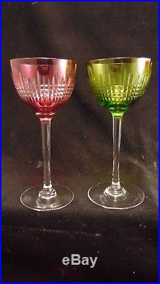 Service de 4 roemers en cristal de Baccarat modèle Nancy, couleur rose et vert