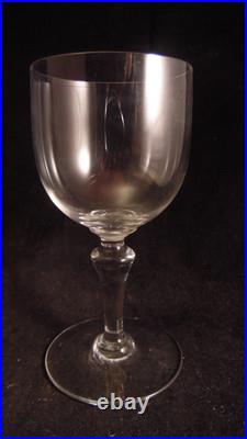 Service de 4 verres a vin rouge en cristal de Baccarat modèle Normandie H14.3
