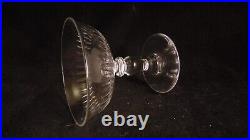 Service de 5 coupes a champagne forme tulipe cotes creuse en cristal de Baccarat