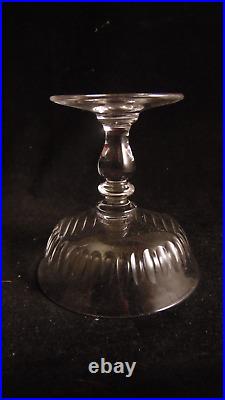Service de 5 coupes a champagne forme tulipe cotes creuse en cristal de Baccarat