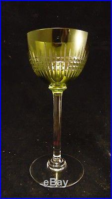 Service de 6 roemers en cristal de Baccarat modèle Nancy vert chartreuse